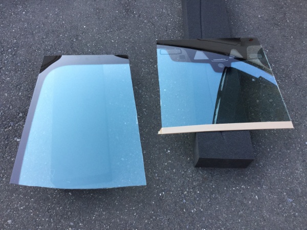 BMWG10 windshield cut1
