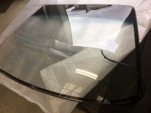 s-f40salewindshield2