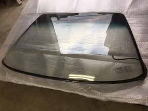 s-f40salewindshield5